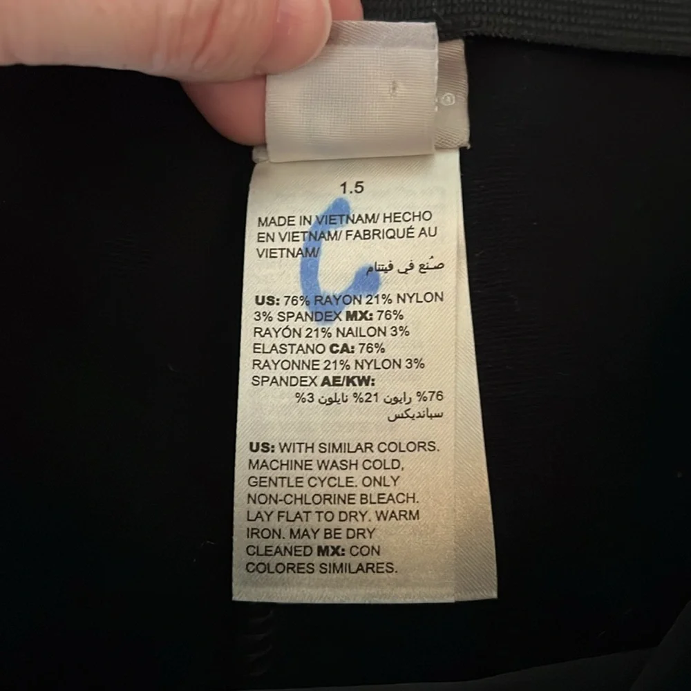 Chico’s Ponte Pull On Pants Style 802992 Black Size 1.5/10 - Picture 3 of 9